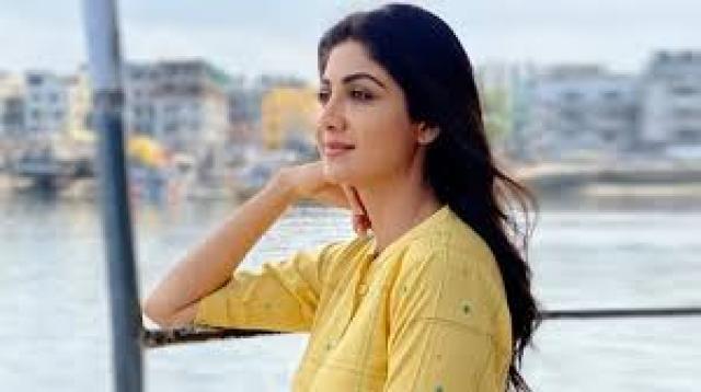    ಕರಕುಶಲ ವಸ್ತುಗಳನ್ನು ತಯಾರಿಕೆ ಅಭಿಯಾನಕ್ಕೆ ಬಾಲಿವುಡ್ ನಟಿ ಶಿಲ್ಪಾ ಶೆಟ್ಟಿ ಚಾಲನೆ